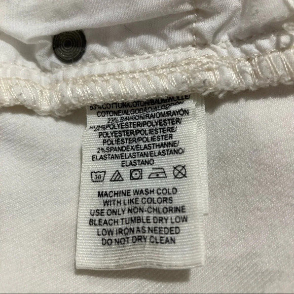 FREE PEOPLE Sz 31 Boyfriend Style Distressed Jeans - Picture 11 of 14